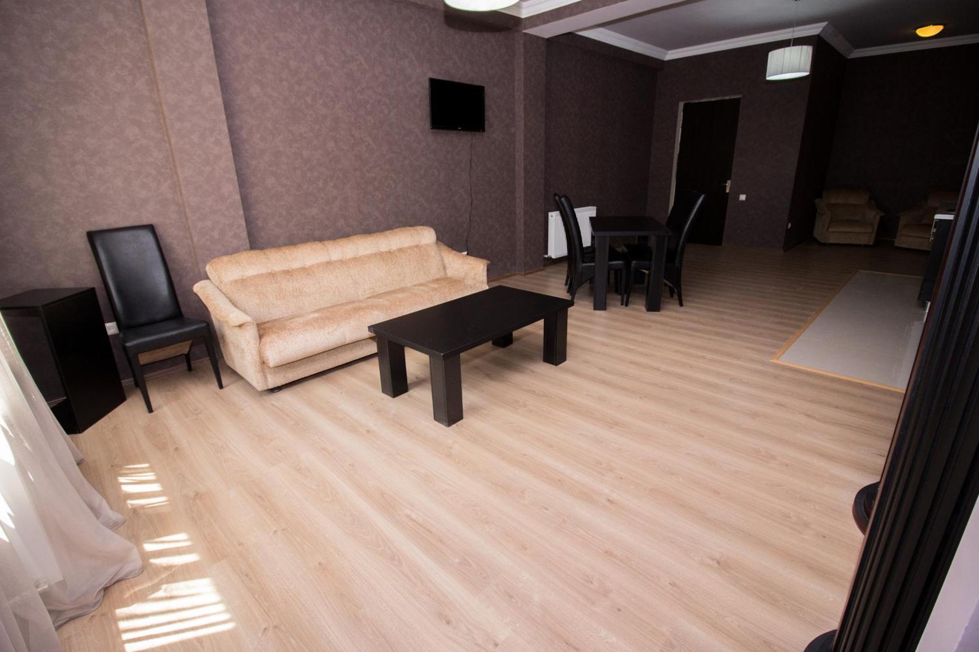 Отель Tbili House Тбилиси Экстерьер фото